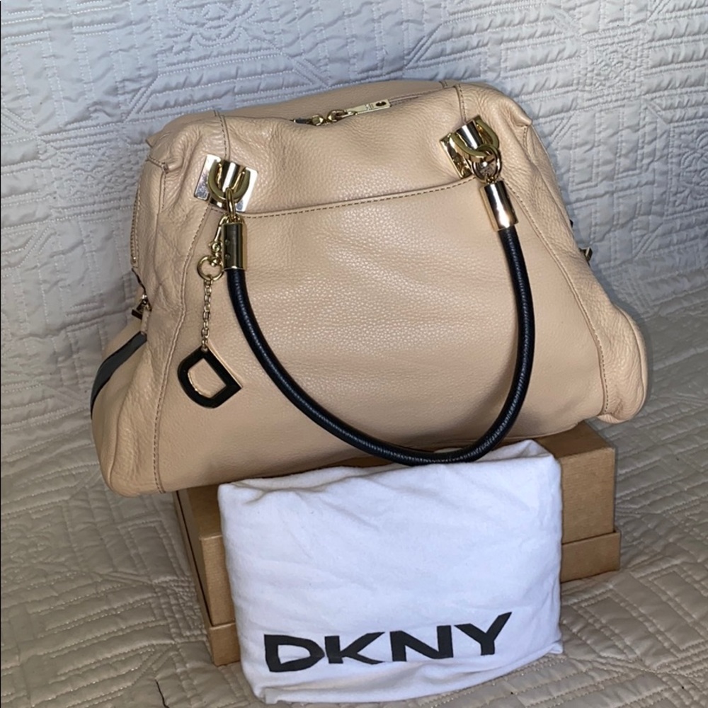 DKNY nude bag